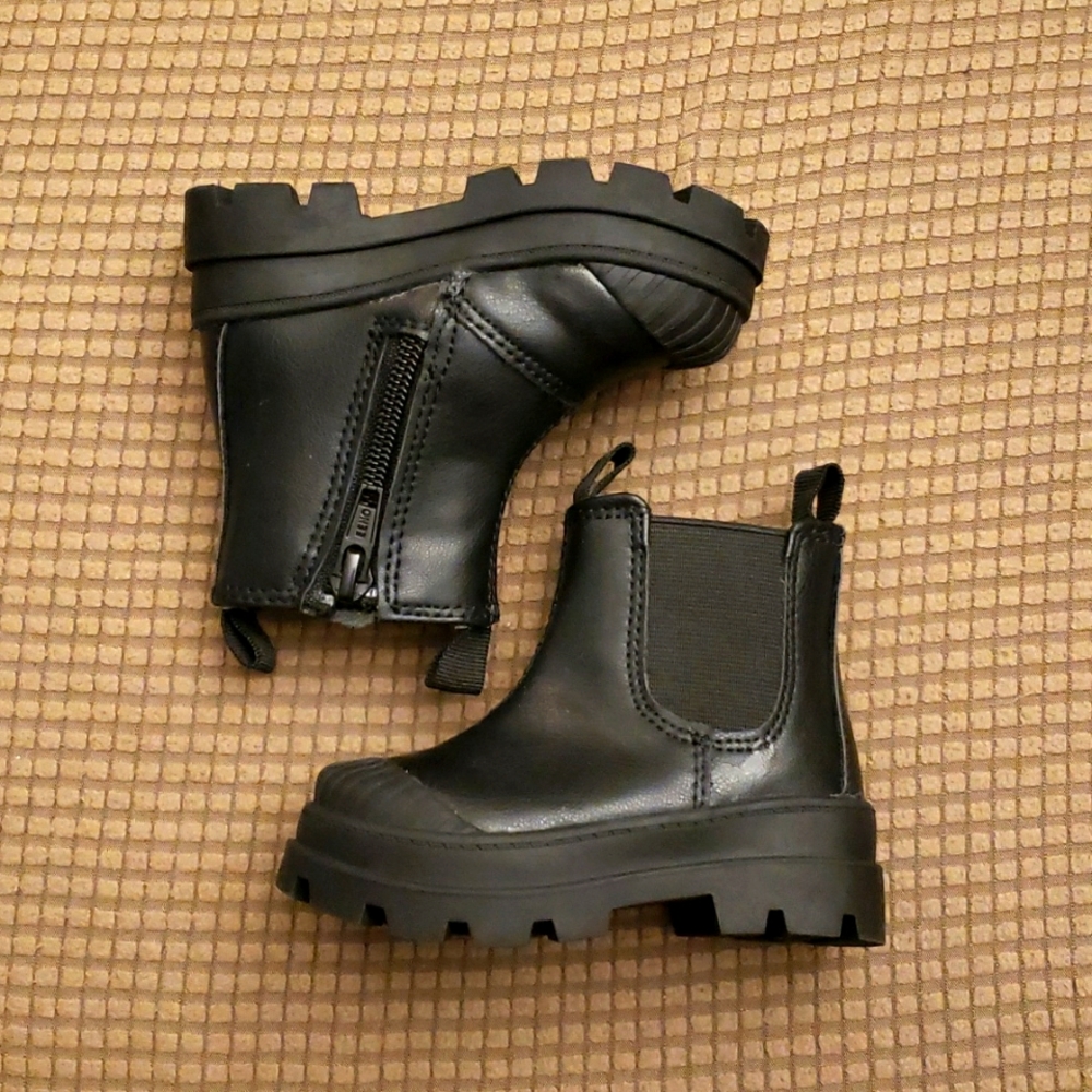 H&M Baby Chelsea Booties